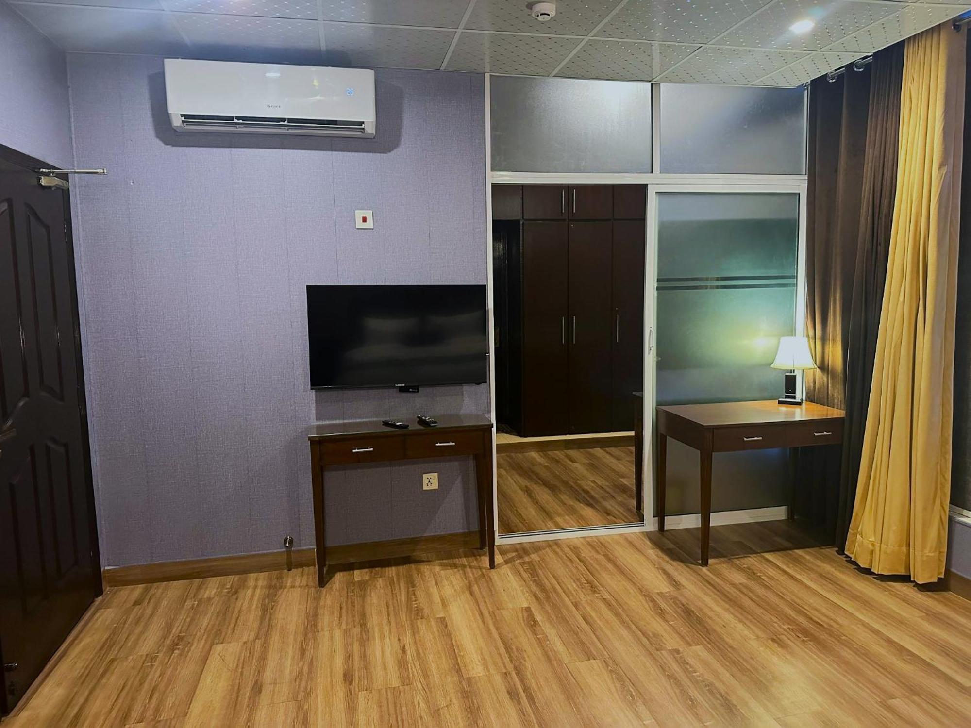 Luxury Apartment In Dha Phase 8, Near Allama Iqbal International Airport Lahore Exterior foto